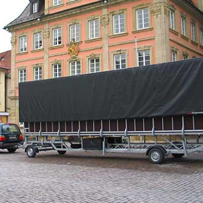 Podiumwagen extra large in transport toestand