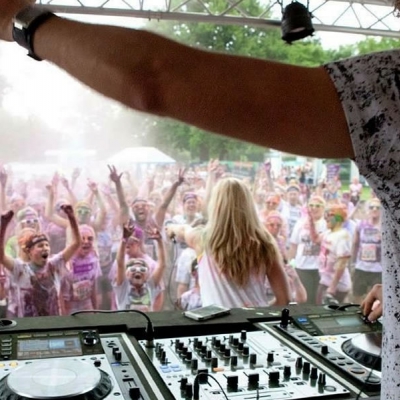 beleef het uitzicht van de dj beleef het uitzicht van de dj