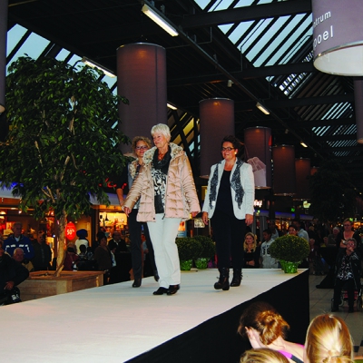 podiumwagen met catwalk te huur