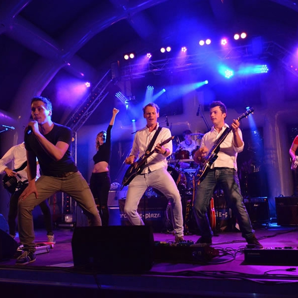 The Band-Its met gastoptreden van Arno van der Klippe The Band-Its met gastoptreden van Arno van der Klippe