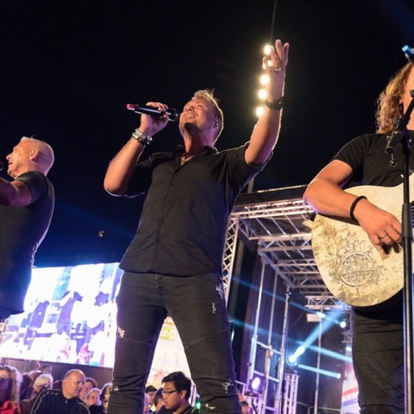 Ancora op het podium van Radio Continu bij de Gouden Pijl in Emmen Ancora op het podium van Radio Continu bij de Gouden Pijl in Emmen